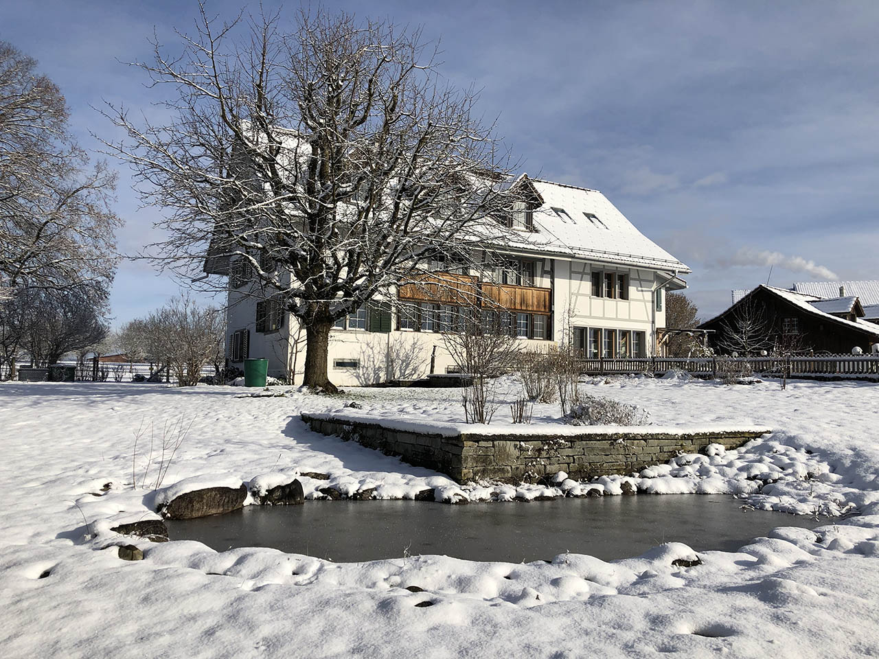 Lützelhuus Haus mit Teich 01-2023