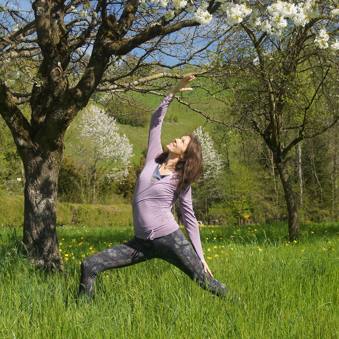 Lützelhuus Portrait Heike Klingebiel Yoga Sagelibeitz Krieger 05-2022