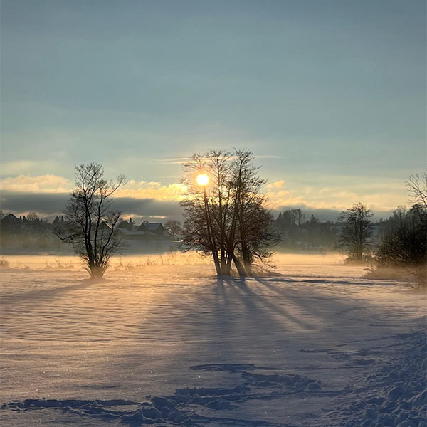 Schnee und Abendsonne am Lützelsee